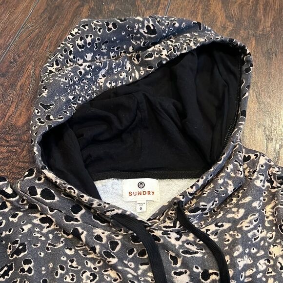 Sundry Anthropologie Leopard Hoodie size XS animal print made in USA - Picture 2 of 10